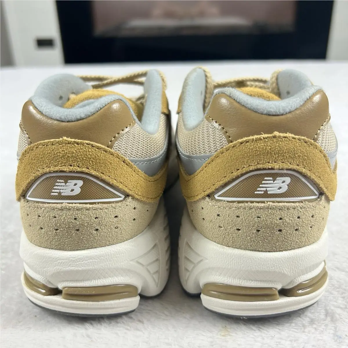New Balance shoes - New Balance 2002 - Beige (UPC: 0197967815096) 10