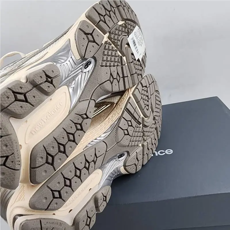New Balance shoes - Arid Stone grey 8