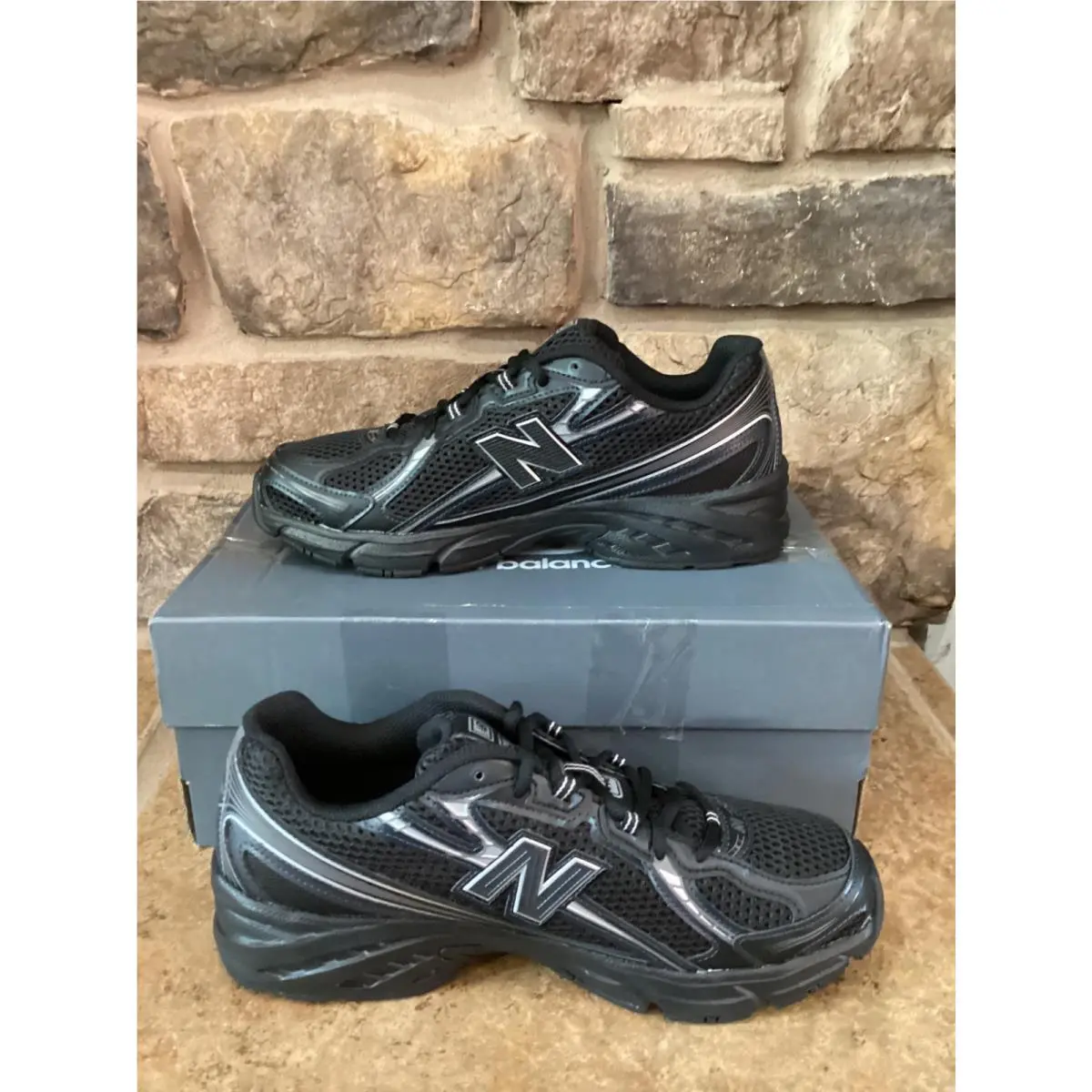 New Balance shoes - New Balance 740 - Black 0