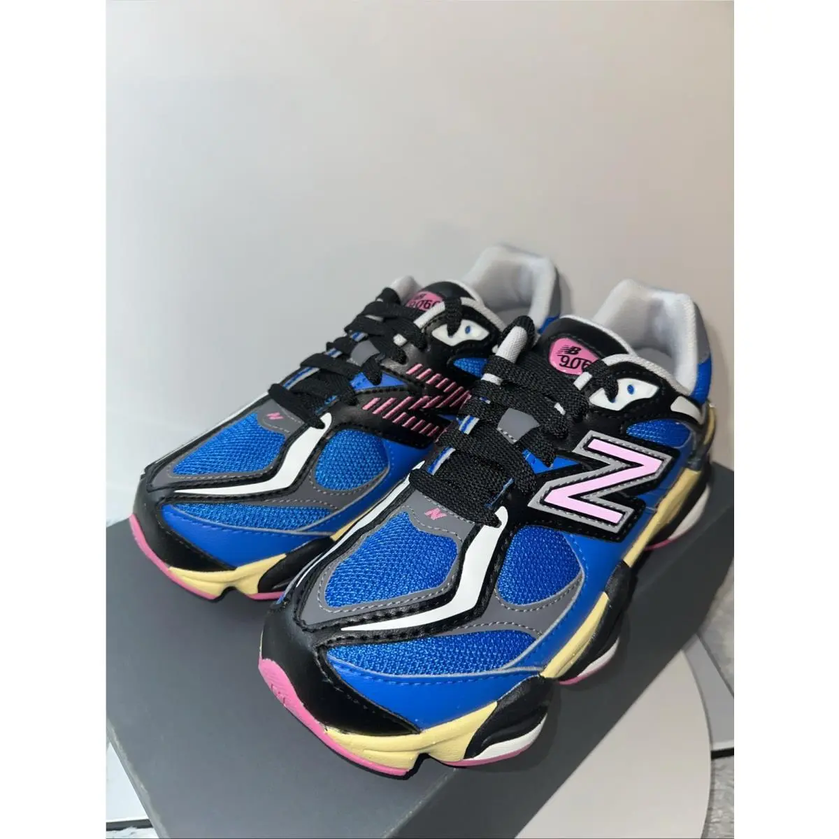 New Balance 9060 GS Boys Shoes Size 4.5 Color: Blue/pink