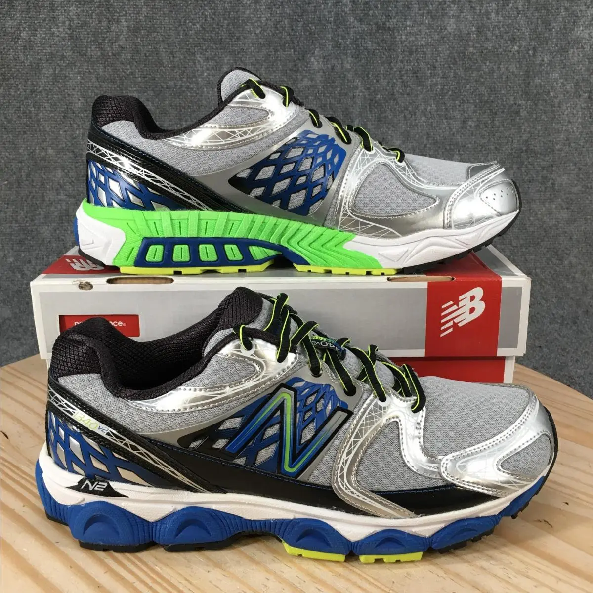 New Balance 1340v2 Running Shoes Mens 11.5 2E Lace Up Sneaker Low Top Silver New