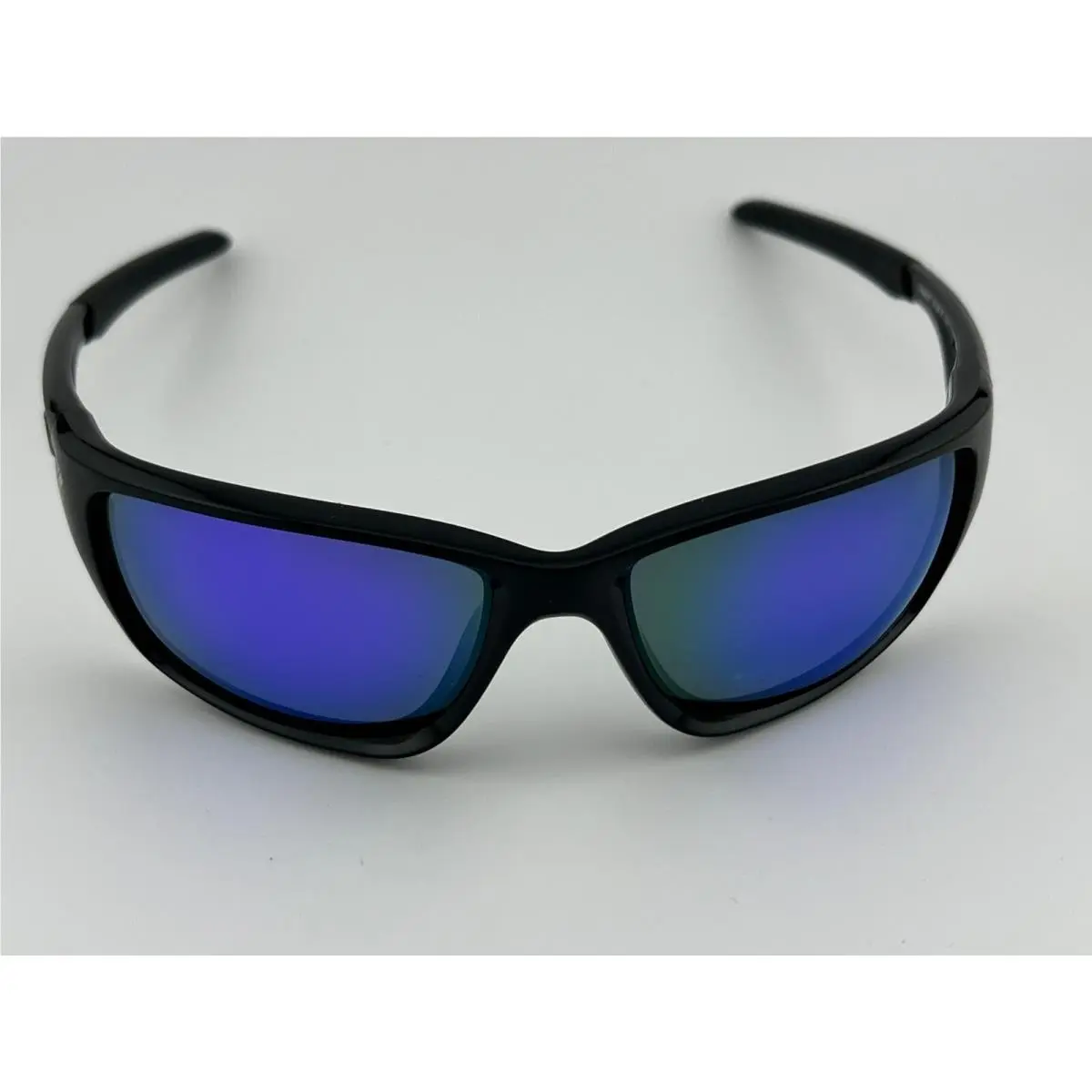 Canteen Sunglasses Polished Black Violet Iridium Polarized 9225-07 by Oakley