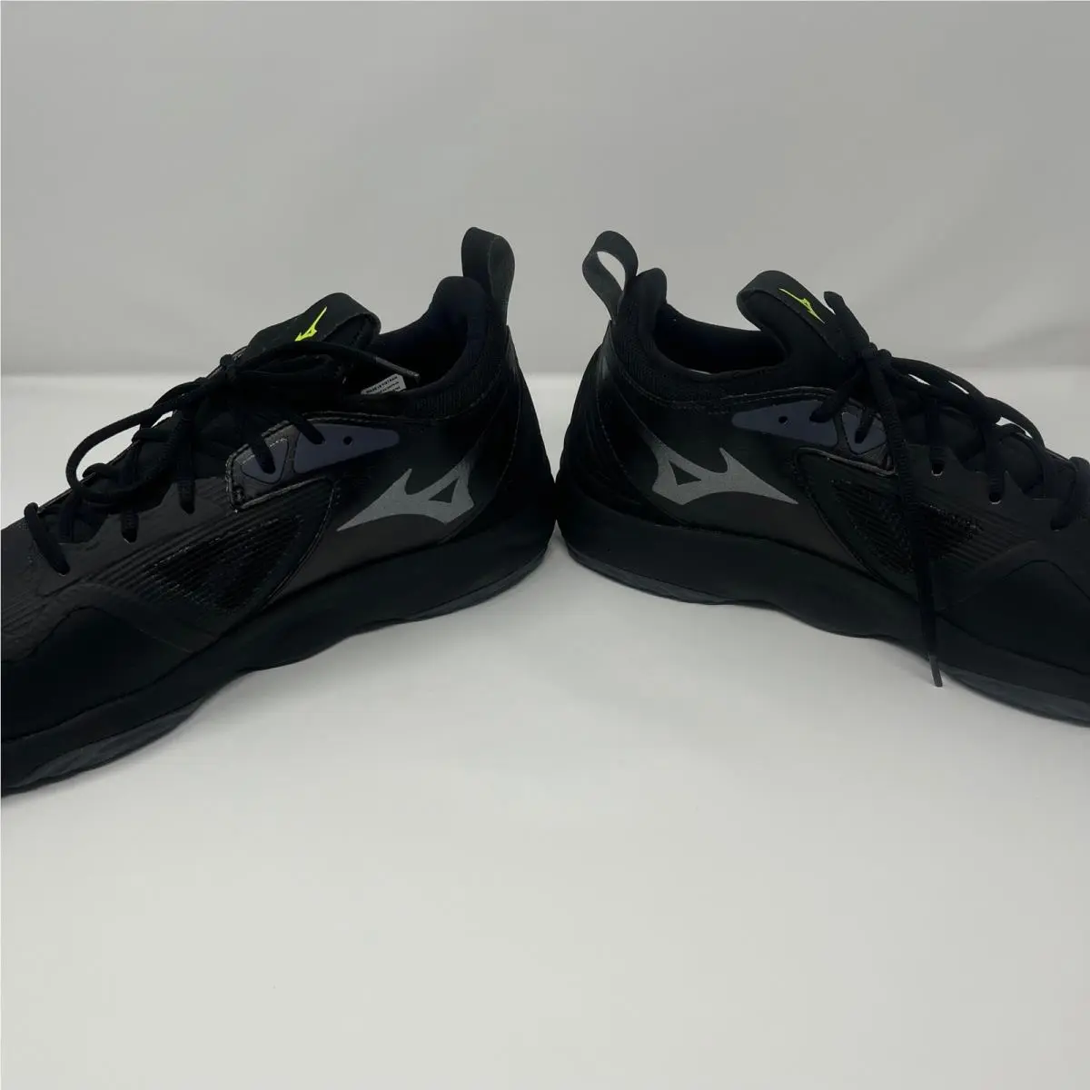Mizuno shoes - Wave Momentum 3 - Wave Momentum - Black 1