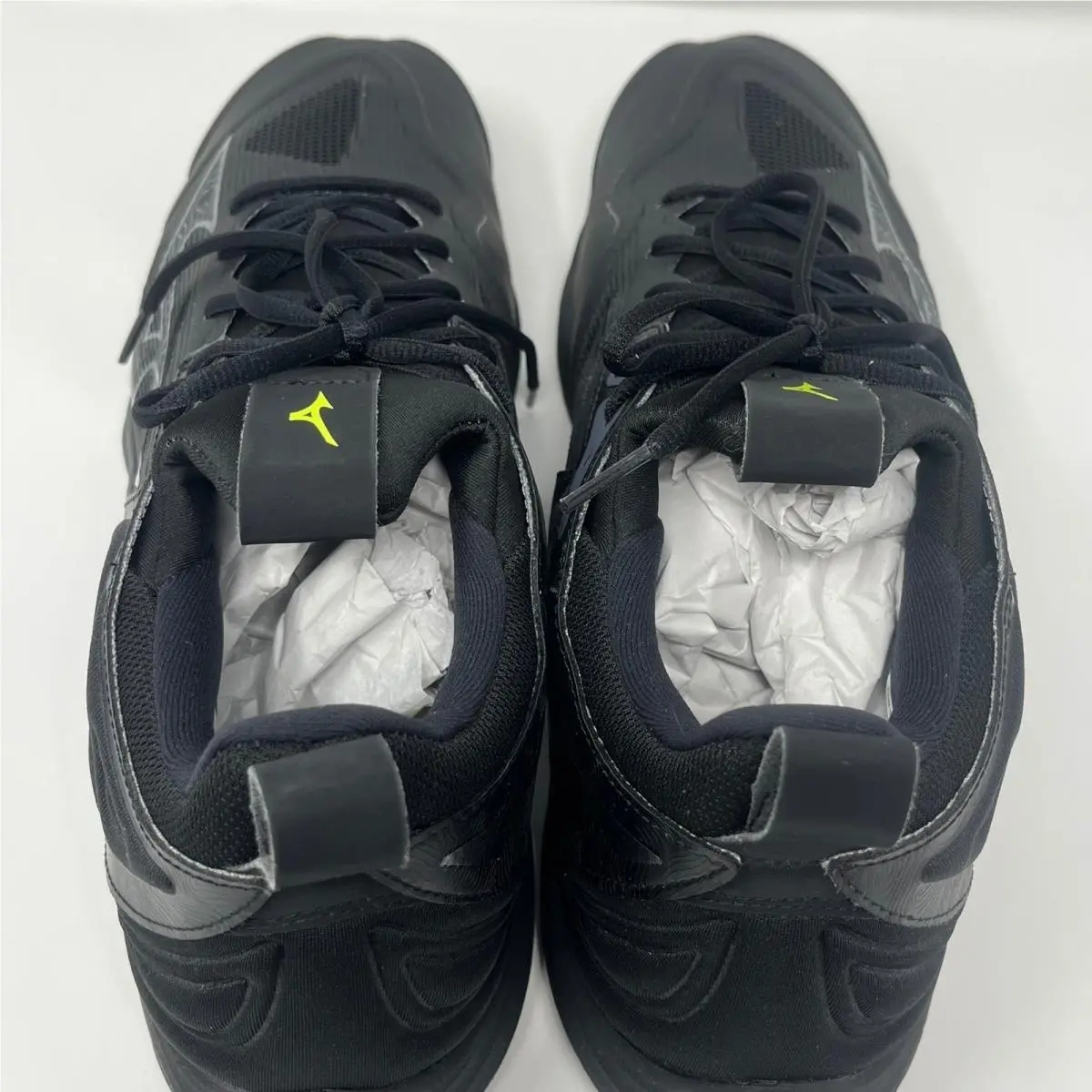 Mizuno shoes - Wave Momentum 3 - Wave Momentum - Black 3