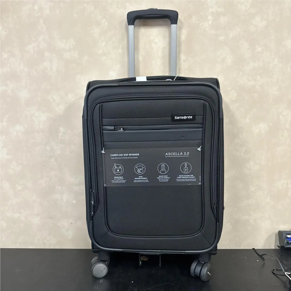 Samsonite Ascella 3.0 20 Carry On Spinner Black 145053-1041