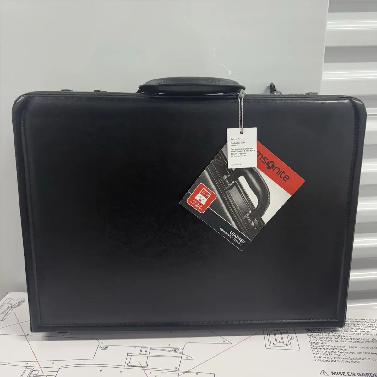 Samsonite Black Leather Expandable Attache Briefcase Locking