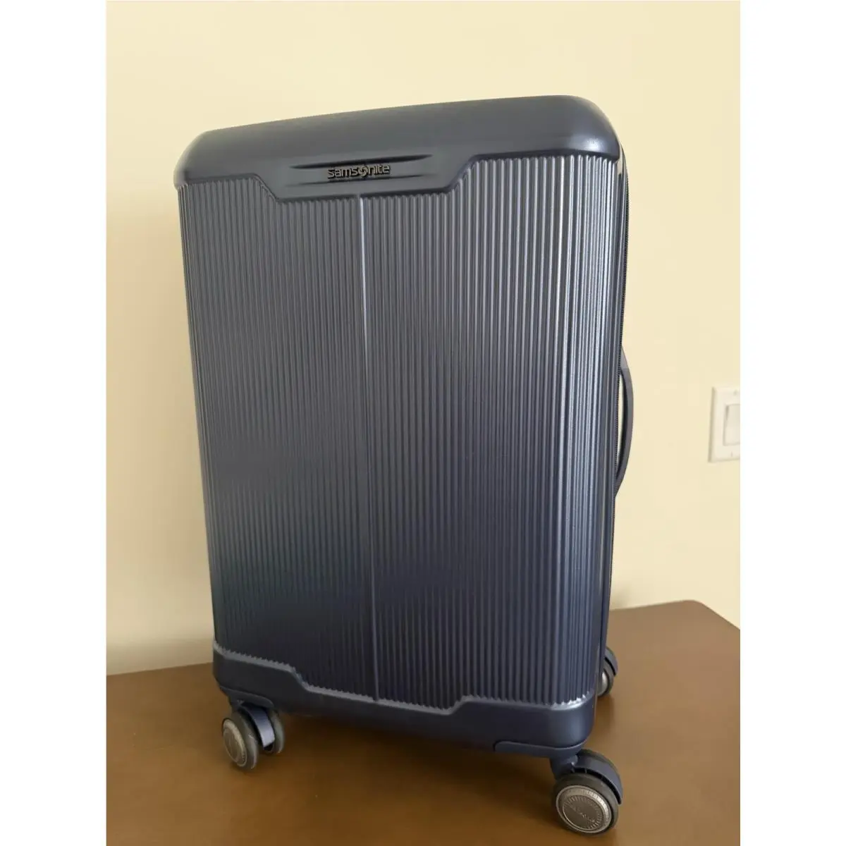 Samsonite Silhouette 17 Expandable Carry-on Hardside Spinner 23 Blue