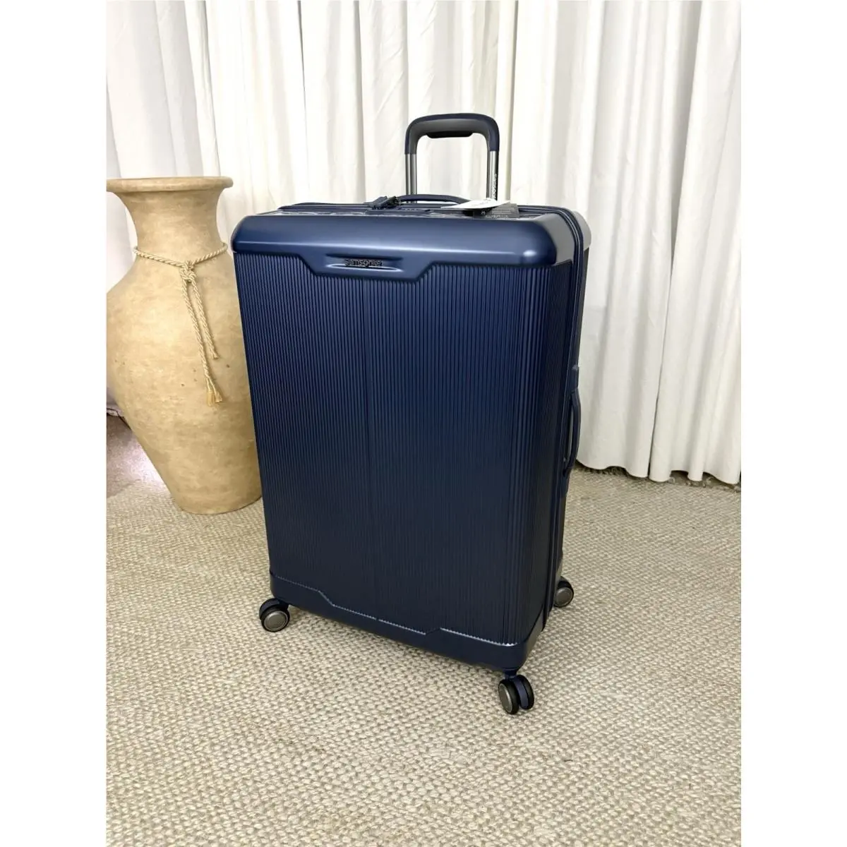 Samsonite Silhouette 17 Large Expandable Hardside Spinner Luggage