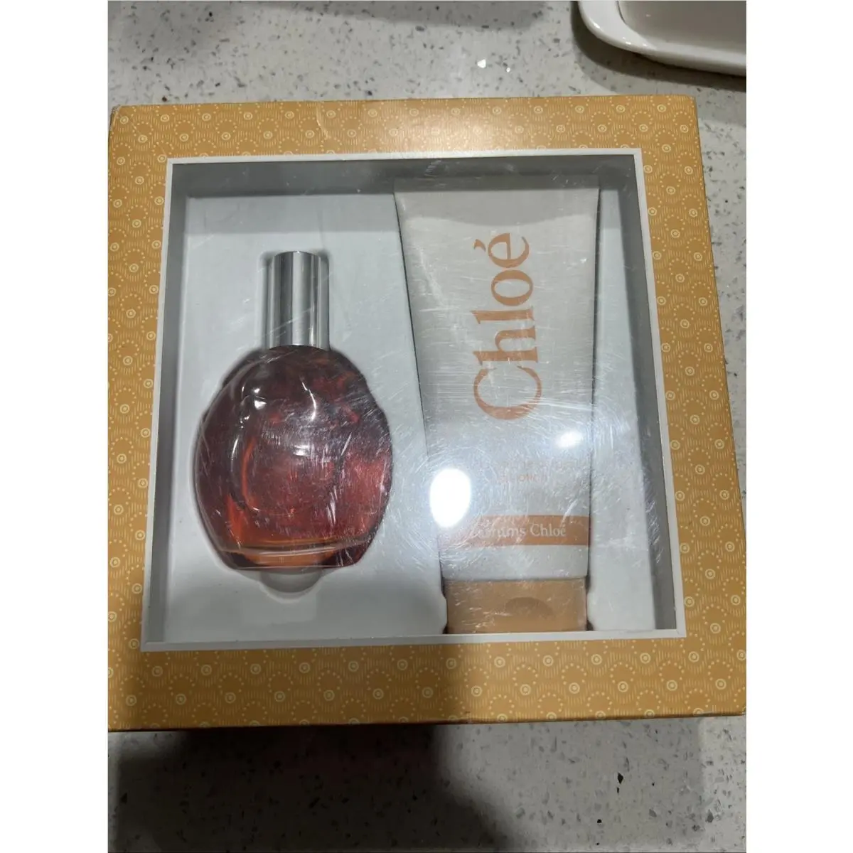 Chloe by Chloe For Women Gift Set: 3.4 oz Edtspray + 6.8 oz Body Lotion
