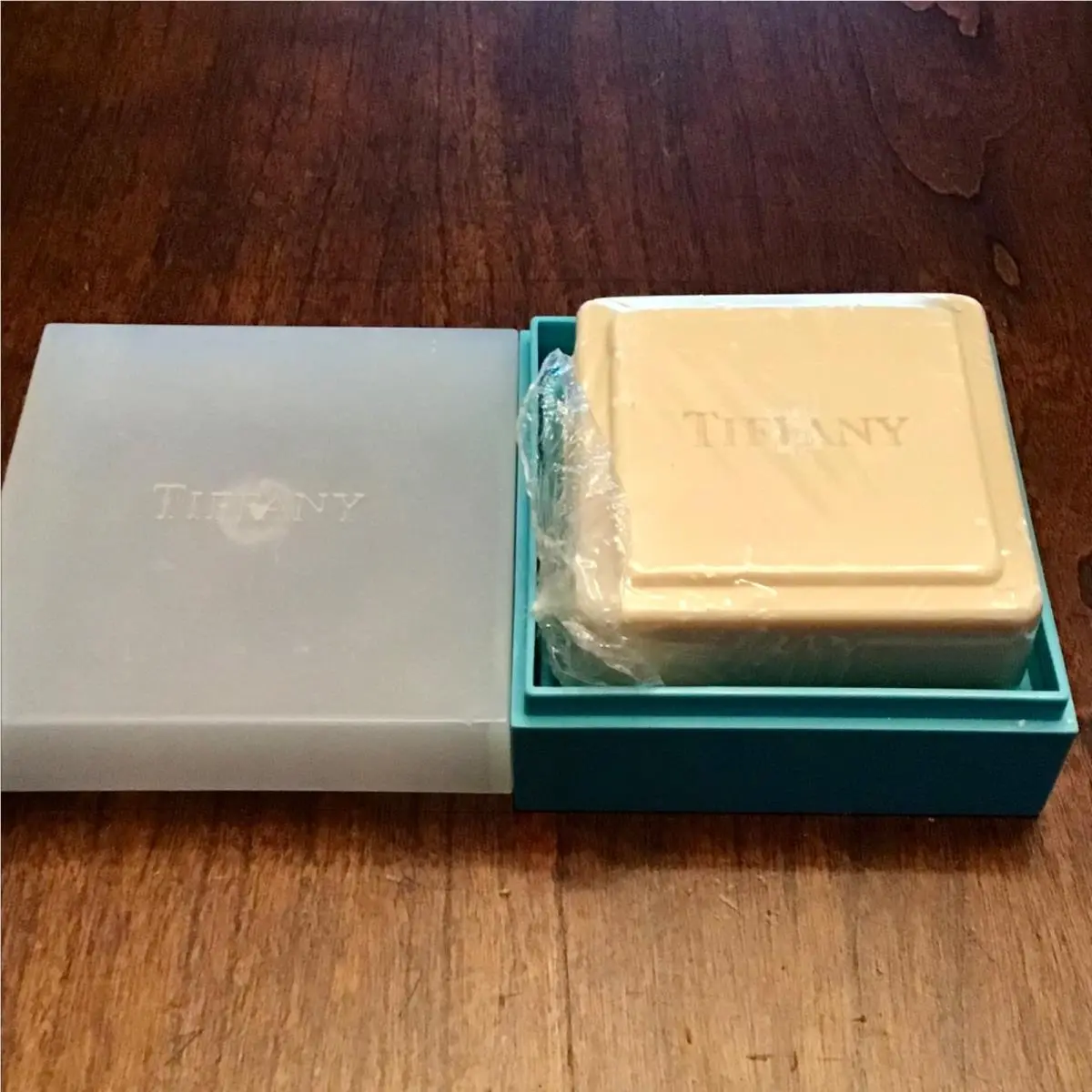 Tiffany Co. 3.52 Oz. Net Wt. 100G Perfumed Soap in Case Read