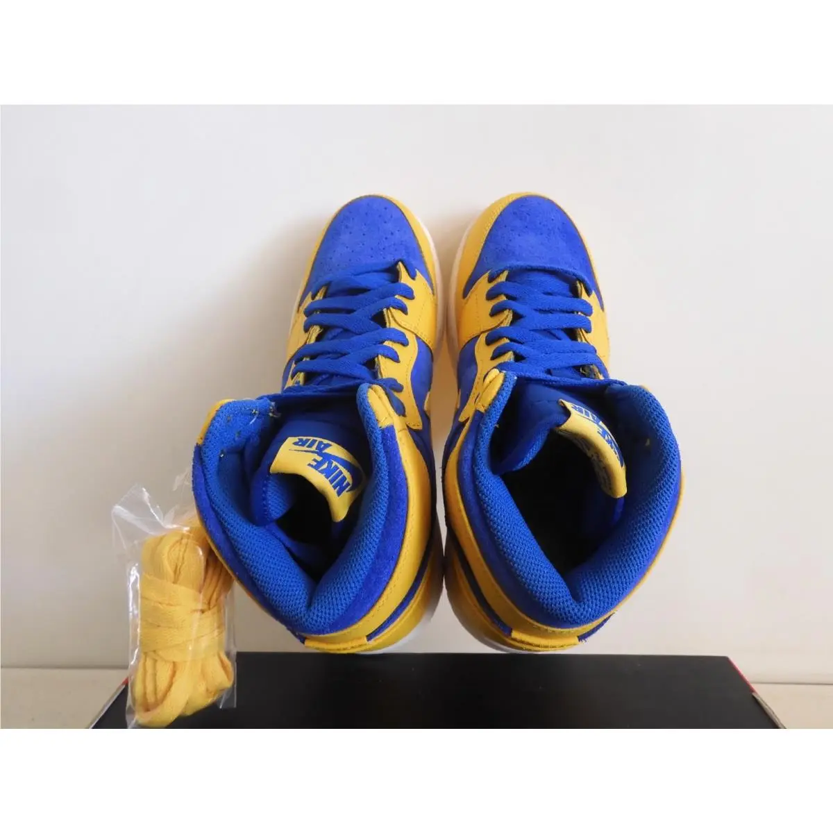 Nike shoes - Air Jordan 1 - Air - Yellow 20
