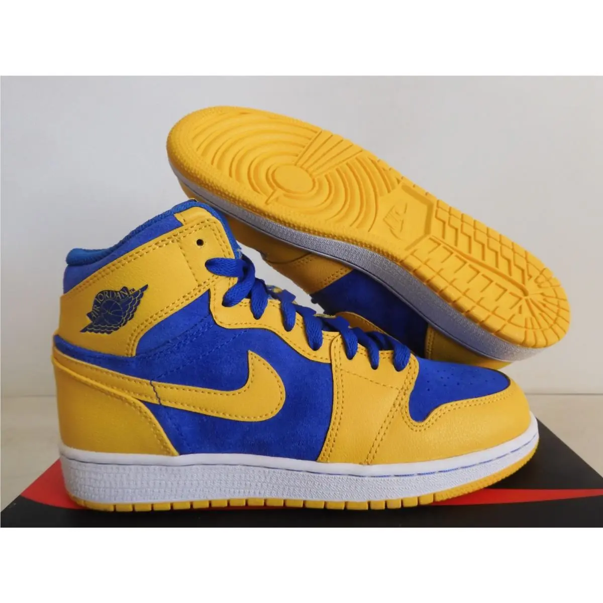 Nike shoes - Air Jordan 1 - Air - Yellow 7
