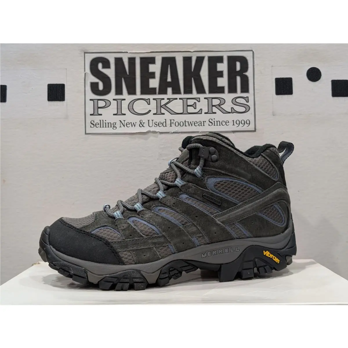 Merrell Womens Moab 2 Mid Waterproof Hiking Shoes - Size: 6.5 Wide - J06054W