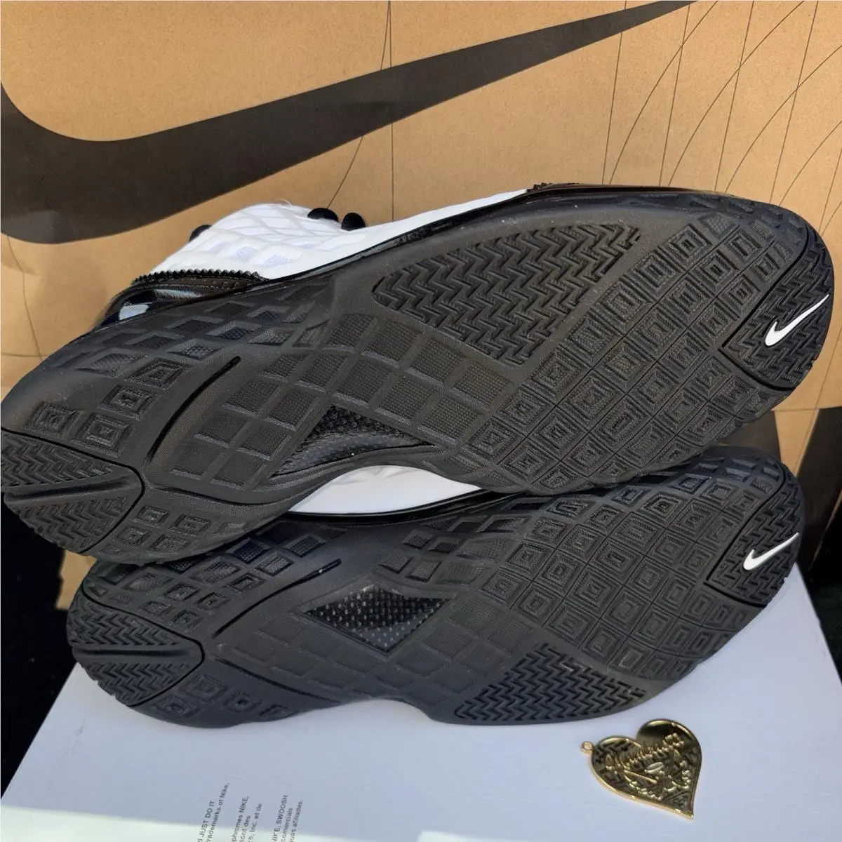 Nike shoes - Nike Kobe III Low Protro - IQ3916 100 - White / Metallic Gold-Black (UPC: 198959998230) 4