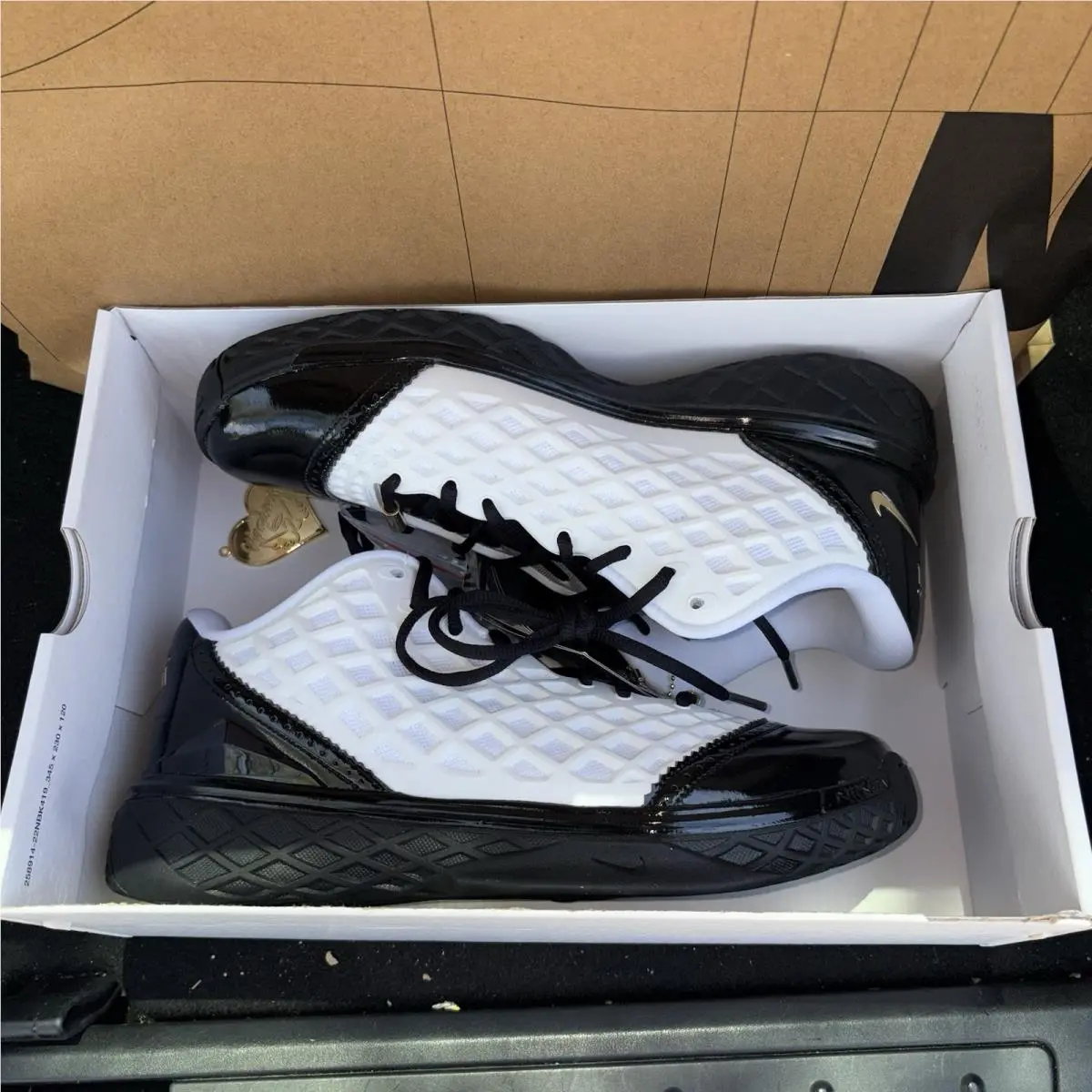 Nike shoes - Nike Kobe III Low Protro - IQ3916 100 - White / Metallic Gold-Black (UPC: 198959998230) 5