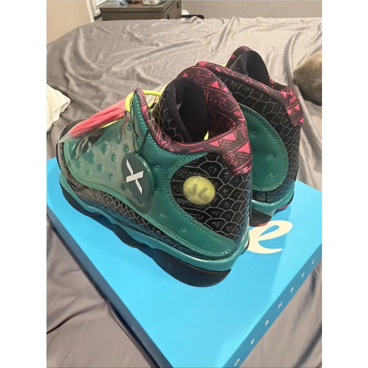 Nike shoes - Air Jordan 13 - Air - 836405-305 - Green 2