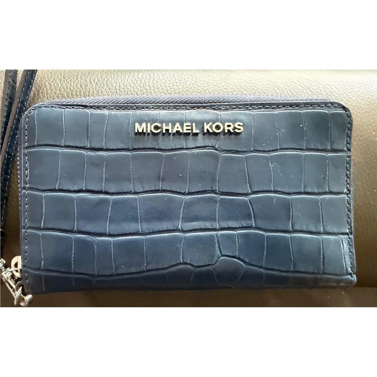 Michael Kors Jetset Travel Navy Croc Embossed Leather Phone Case Wallet Wristlet