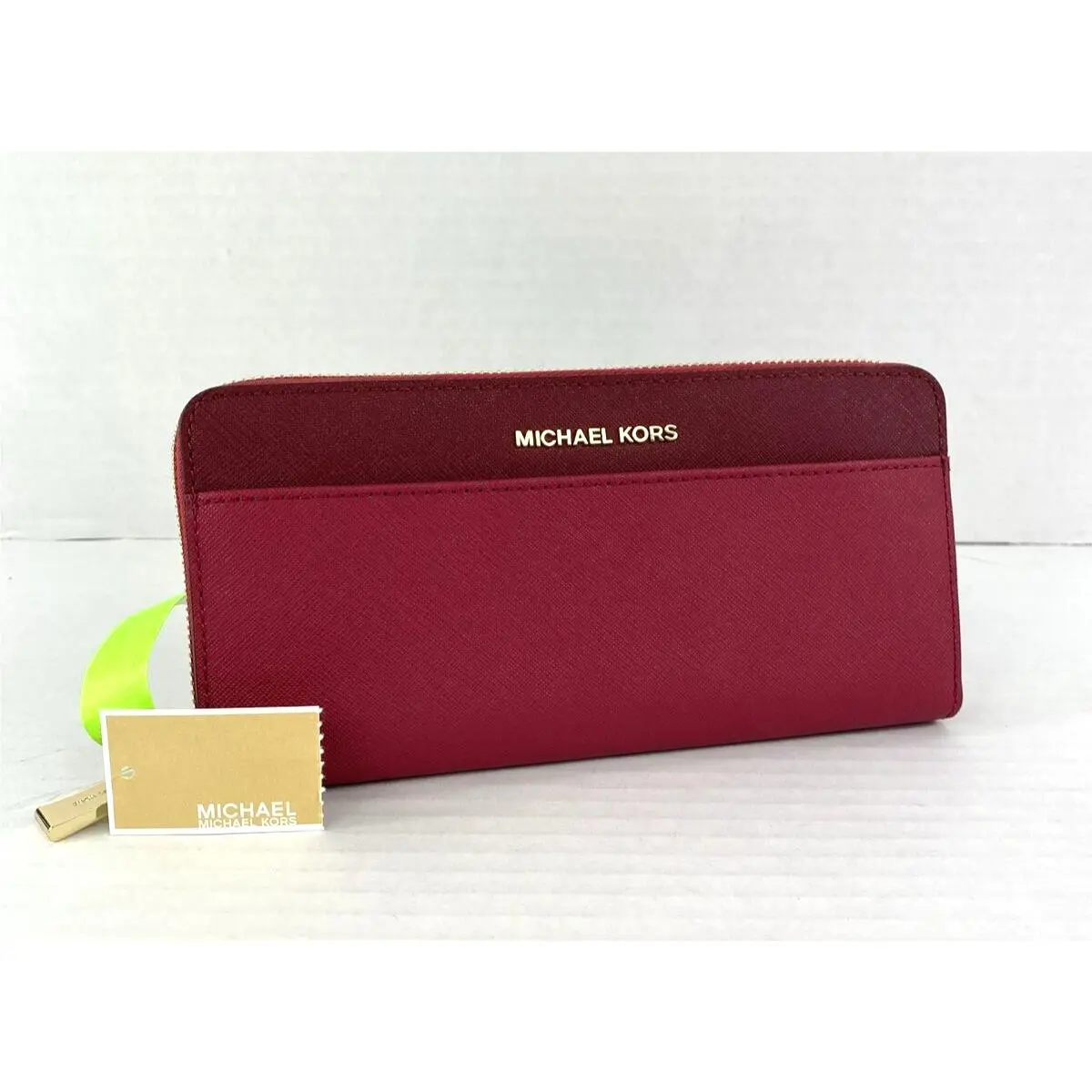 Michael Kors Pocket Continental Wallet Cranberry Leather Zip W7