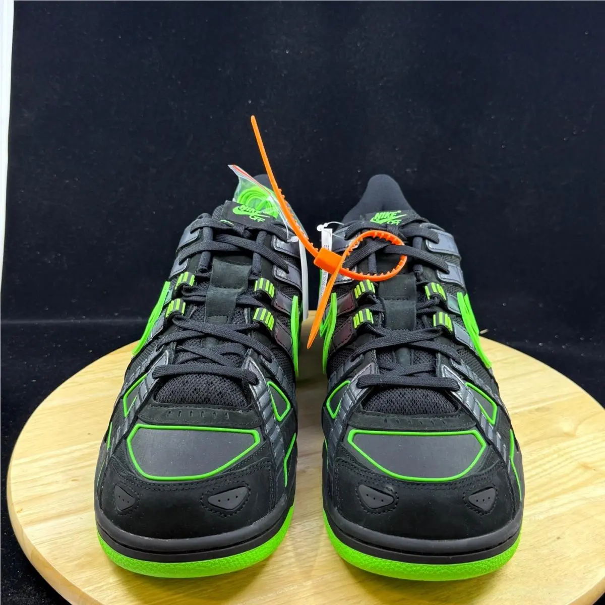 Nike shoes - Black 1