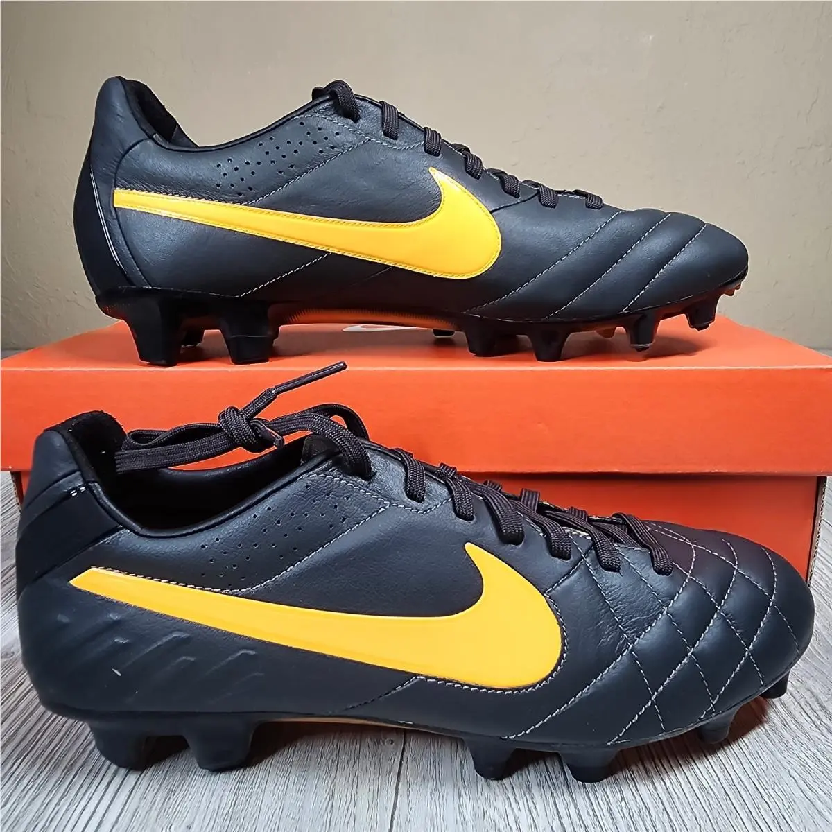 Nike Tiempo Legend 4 Elite FG Black/gold Mens Size 8.5 Italy 2013 454316-080