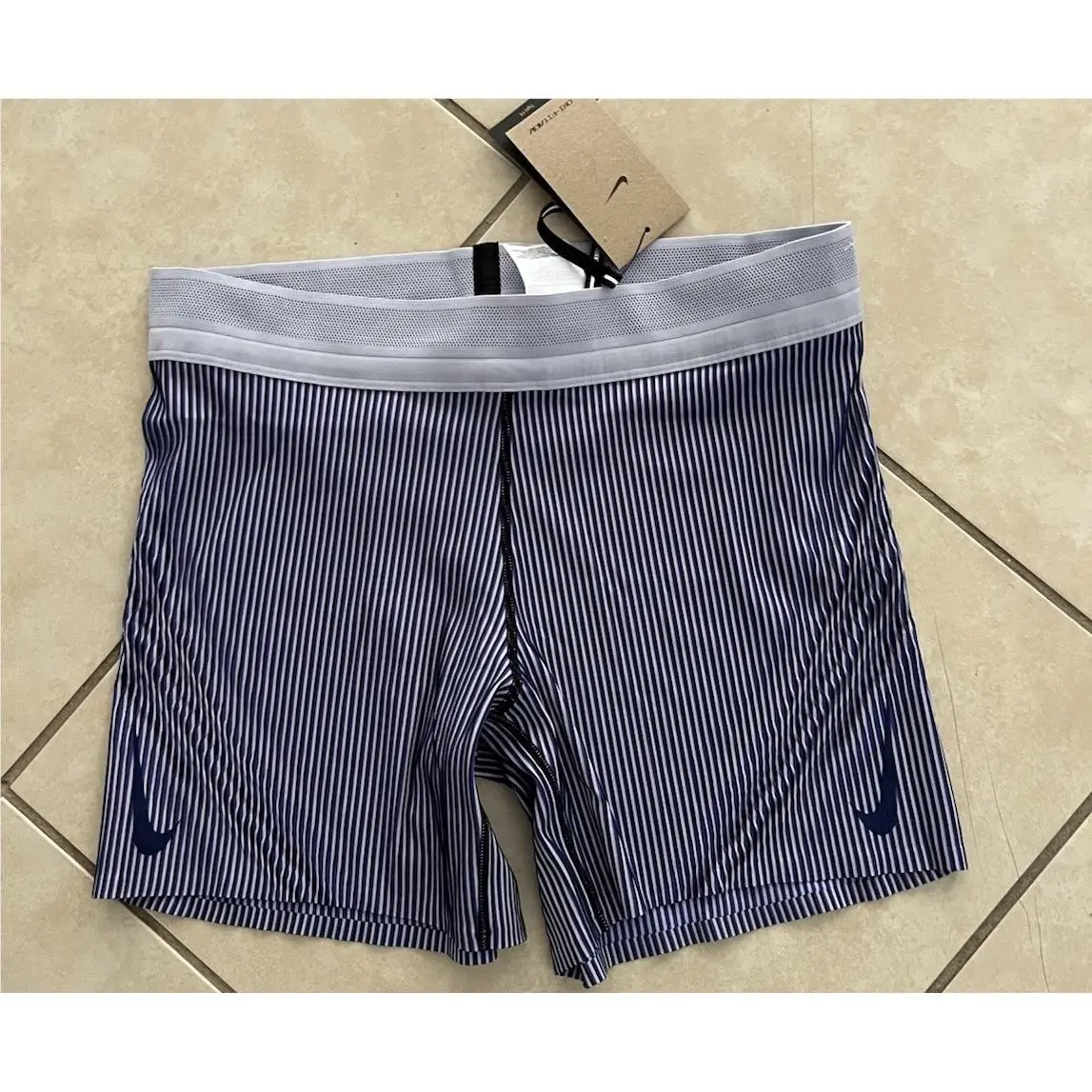 Nike clothing - FN3271 - FN3271 - Purple (UPC: 0198482995119) 2