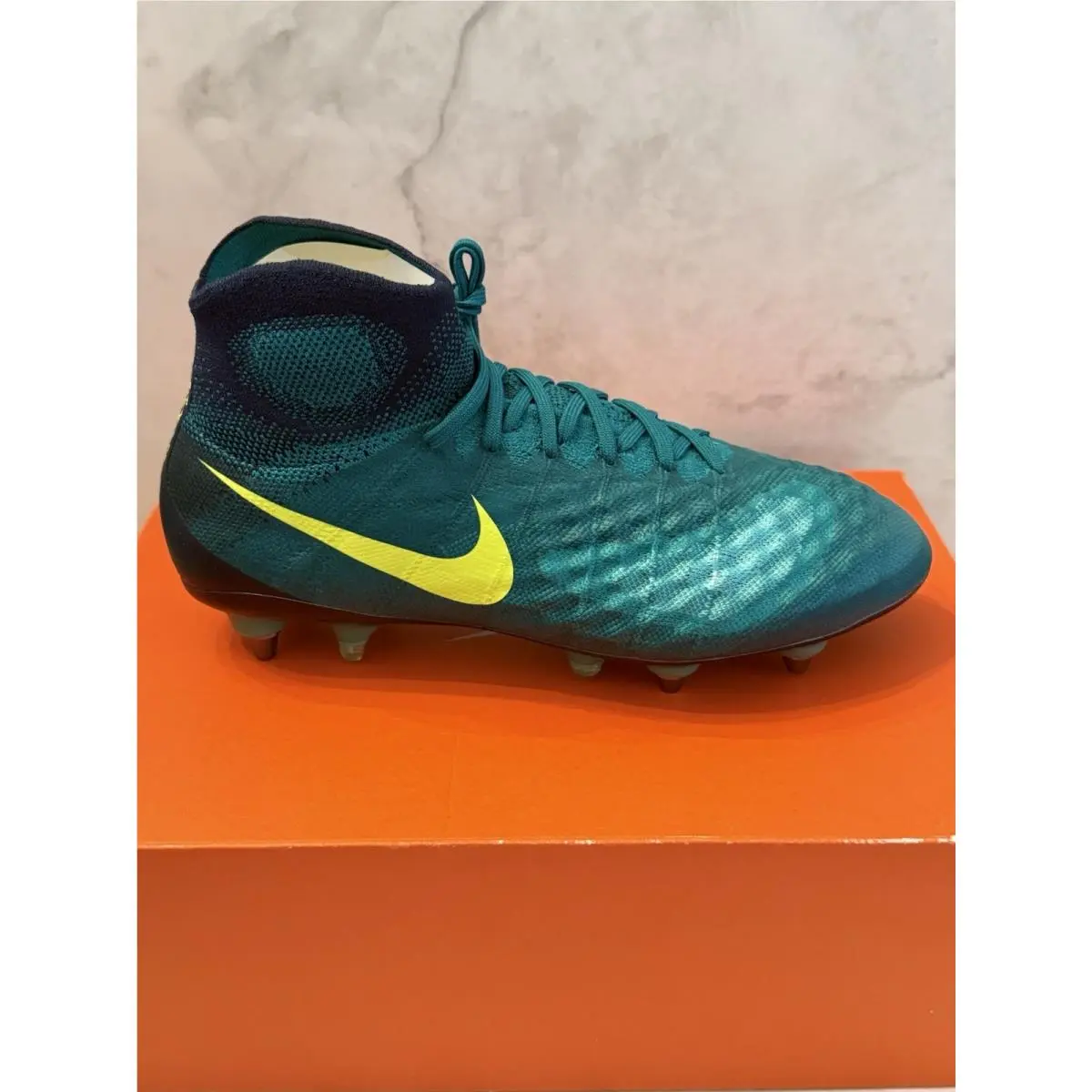 Nike Magista Obra 2 Elite SG Pro Soccer Cleats Green 844596-376 Men’s Size 8.5