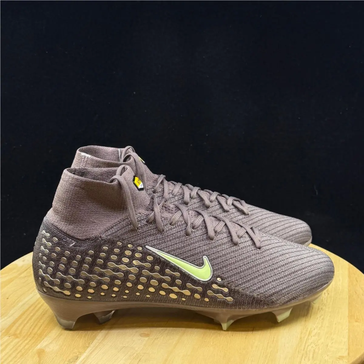 Nike shoes - Brown 3