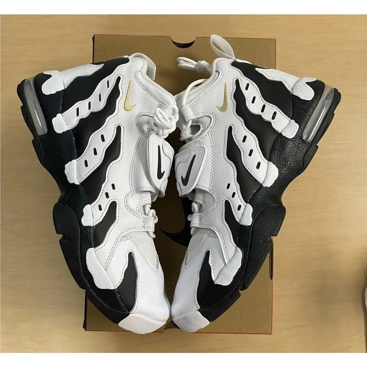 Nike shoes - Black 1