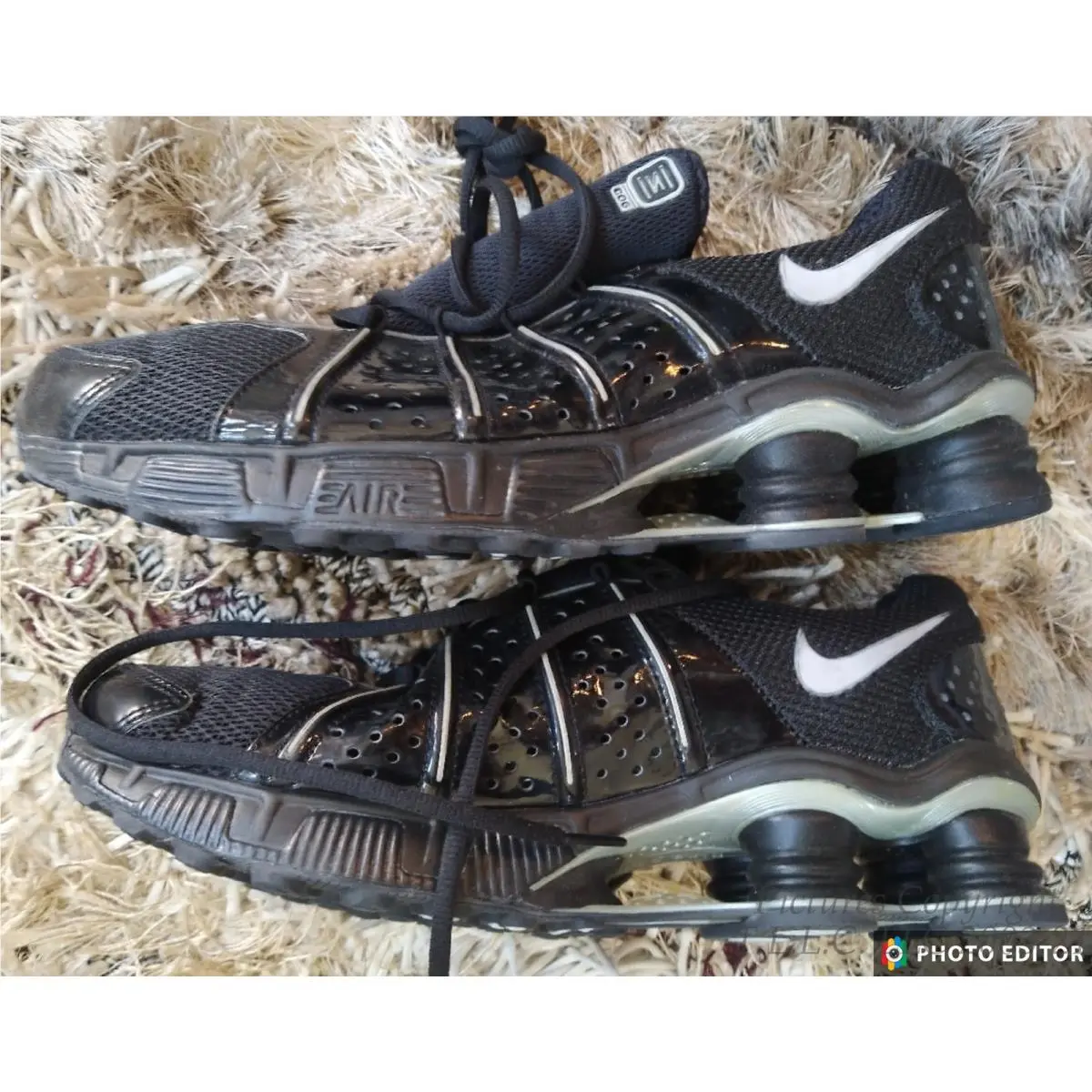 Nike shoes - BLACK AND SILVER (UPC: 685068399800) 0