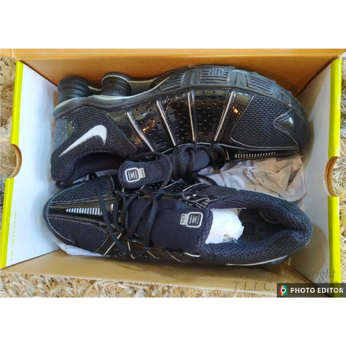Nike shoes - BLACK AND SILVER (UPC: 685068399800) 3