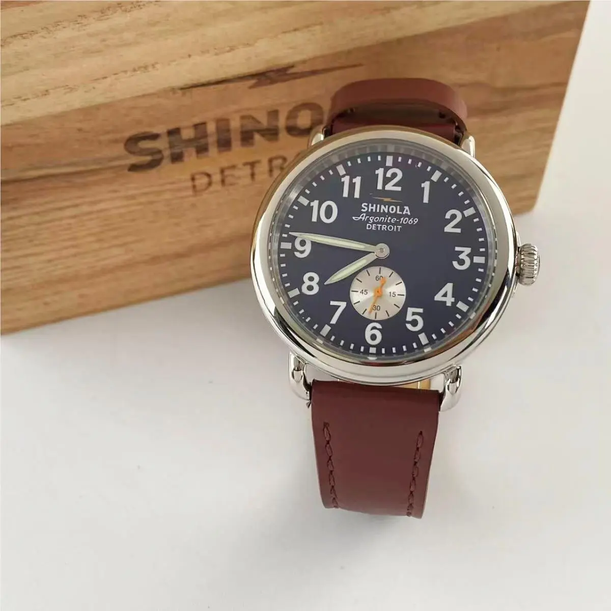 Shinola The Runwell Argonite 1069 Blue Dial Chronograph Quartz Men`s Watch 41mm