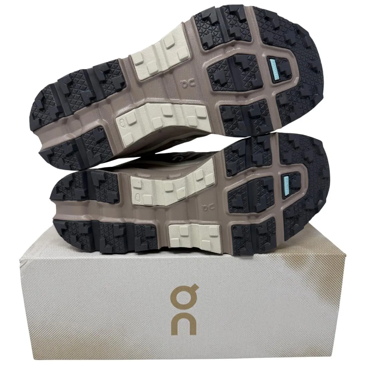 On-Running shoes - Cloudvista 2 Waterproof - Cloudvista Waterproof - Fog | Cinder 4