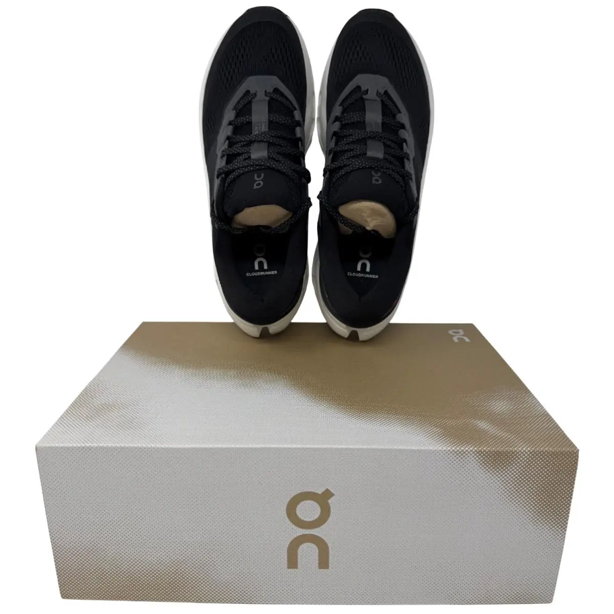 On-Running shoes - Cloudrunner 3 - Cloudrunner - White | Glacier 17