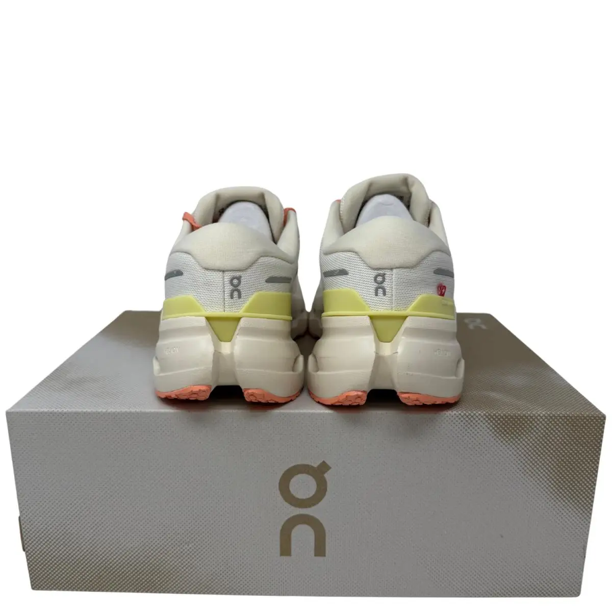 On-Running shoes - Cloudrunner 3 - Cloudrunner - Pearl | Sailor 37