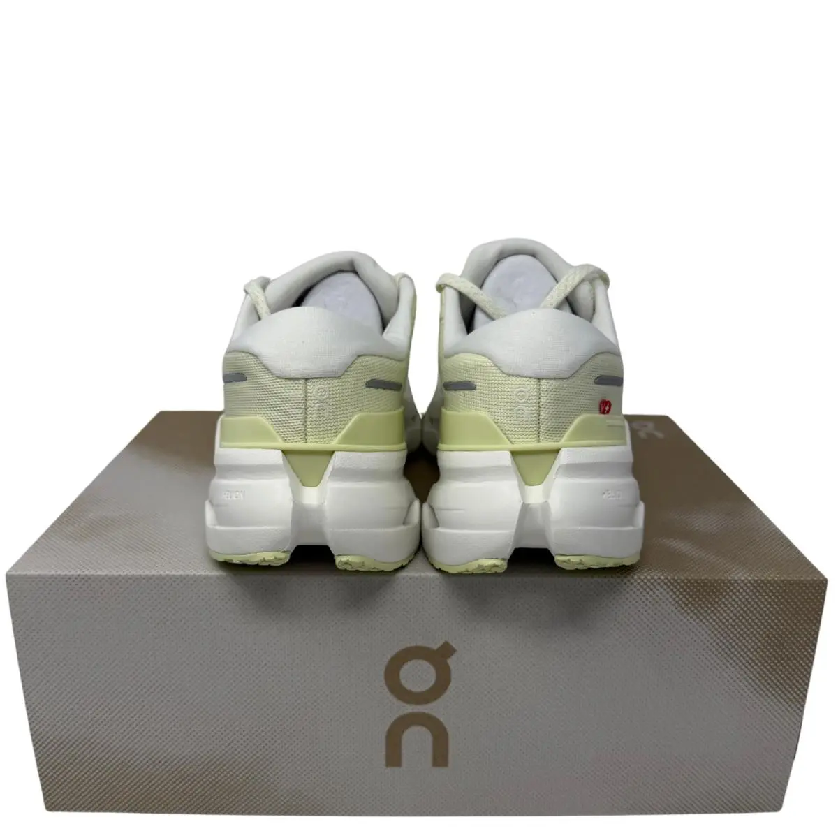 On-Running shoes - Cloudrunner 3 - Cloudrunner - Pearl | Sailor 30