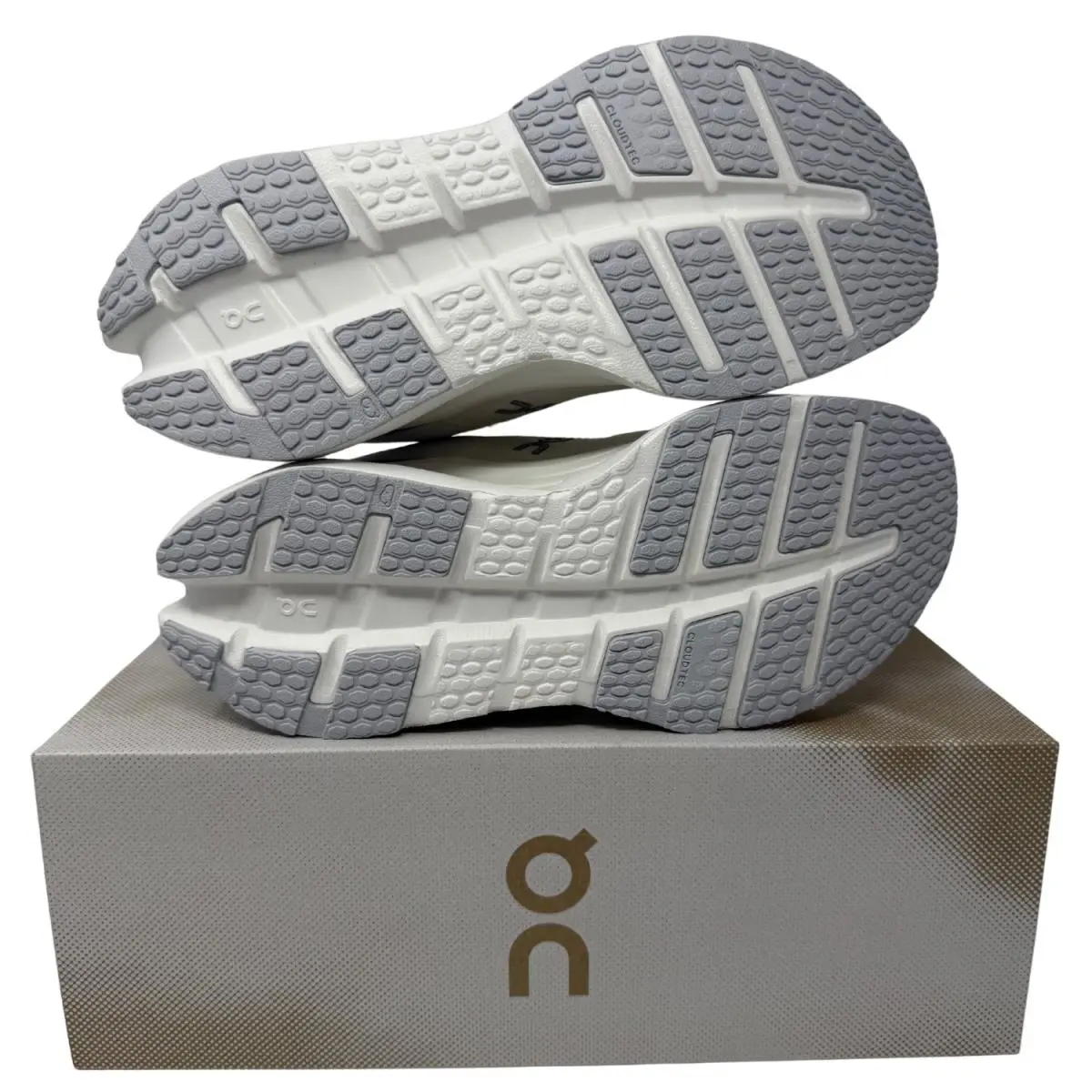 On-Running shoes - Cloudrunner 3 - Cloudrunner - Pearl | Sailor 18
