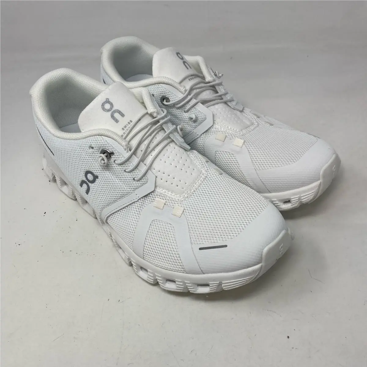 ON Cloud 5 All White Women’s 8.5 Running Shoes