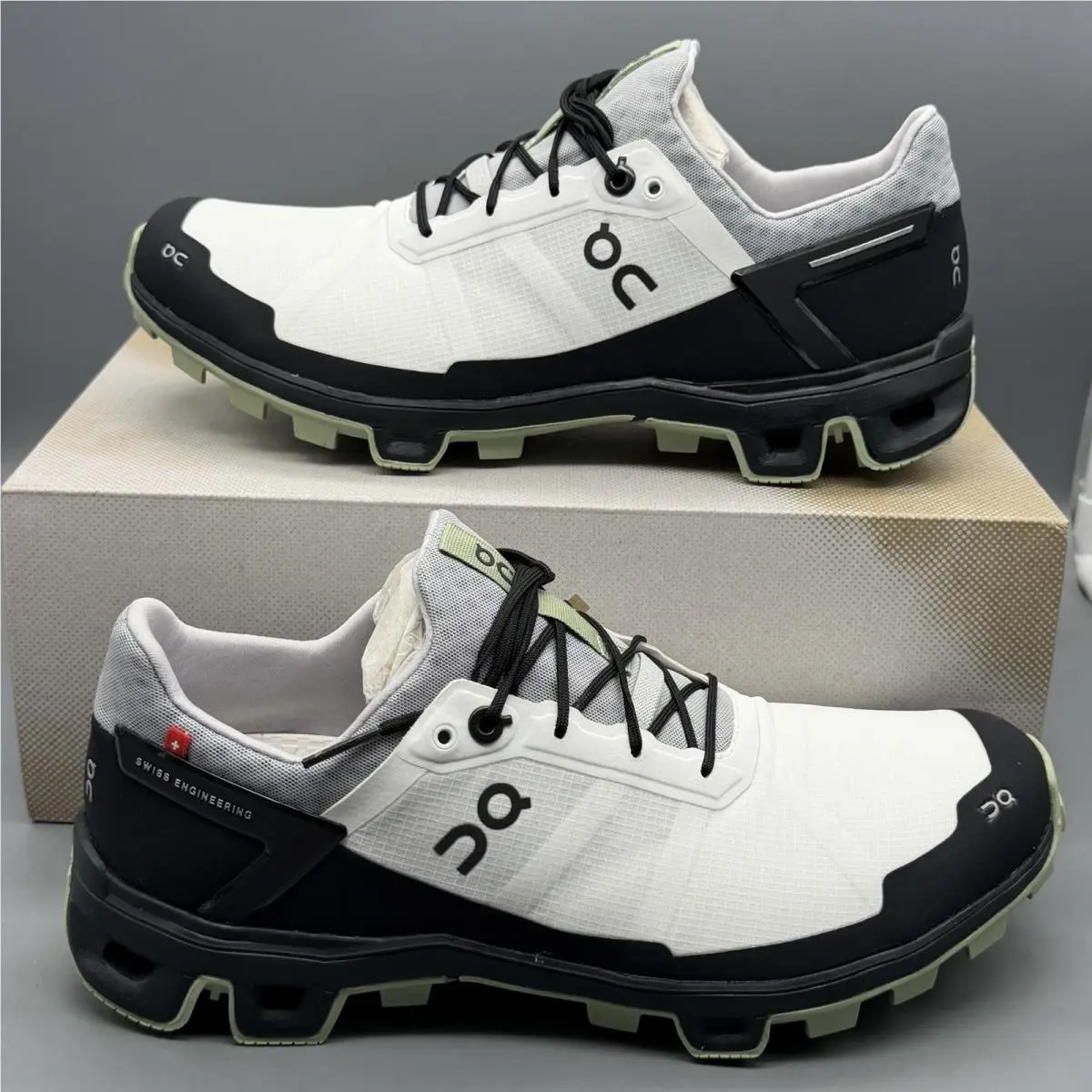 On Running Cloudventure Peak Mens 8.5 White Green Outdoor Trail Hiking Shoes