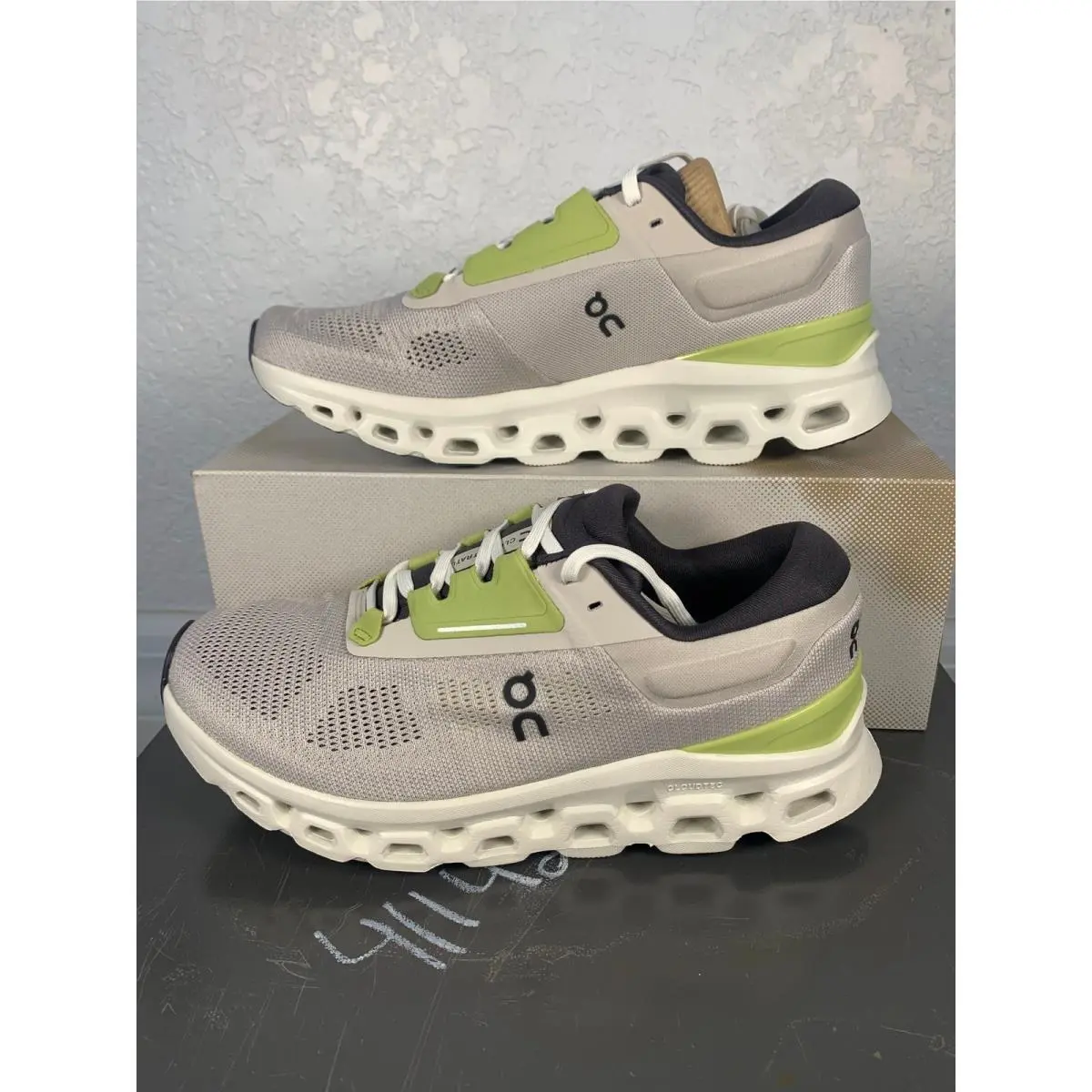 On-Running shoes - Cloudstratus 3 - Cloudstratus - Ivory 0