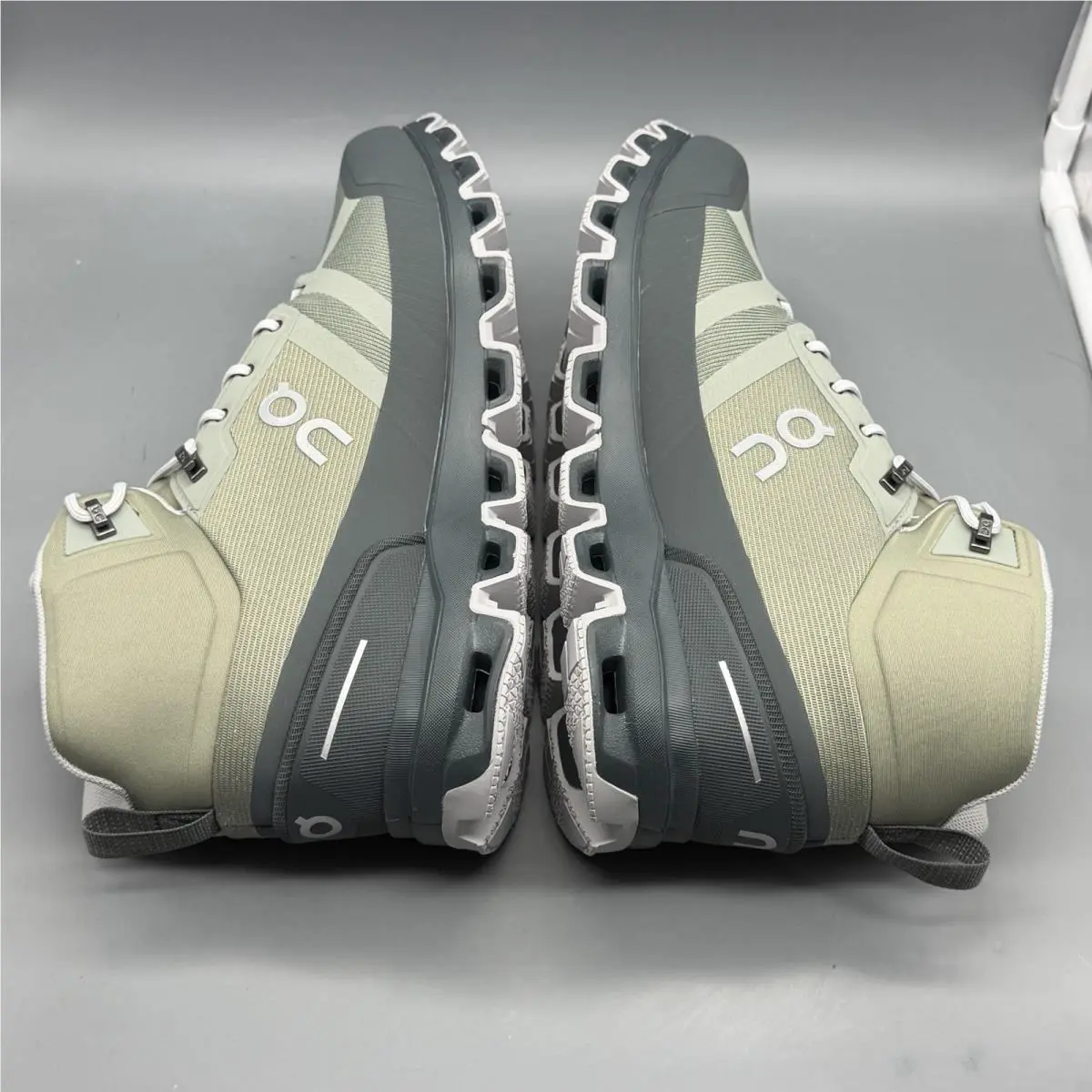 On-Running shoes - Cloudrock Waterproof - Cloudrock Waterproof - 2399047 - Green/Gary (UPC: 7630440655831) 3