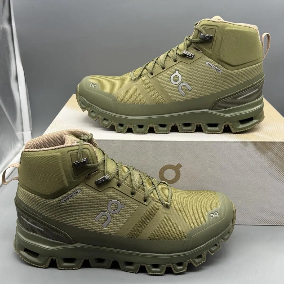 On Running Cloudrock Waterproof Womens 9.5 Outdoor Trail Hiking Shoes Olive/reed