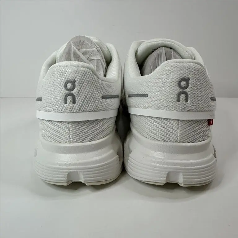 On-Running shoes - White/White 2