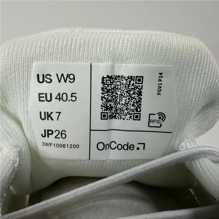 On-Running shoes - White/White 3