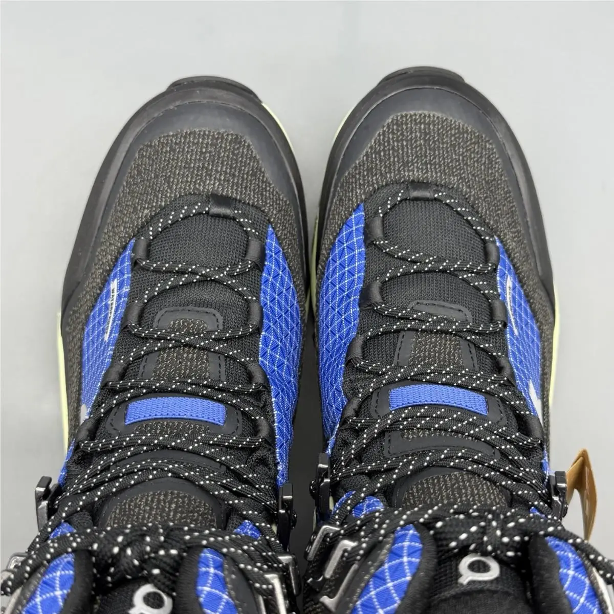 On-Running shoes - On Cloudalpine Waterproof - Cloudalpine Waterproof - 3WD10841198 - Multicolor (UPC: 7630419179603) 6