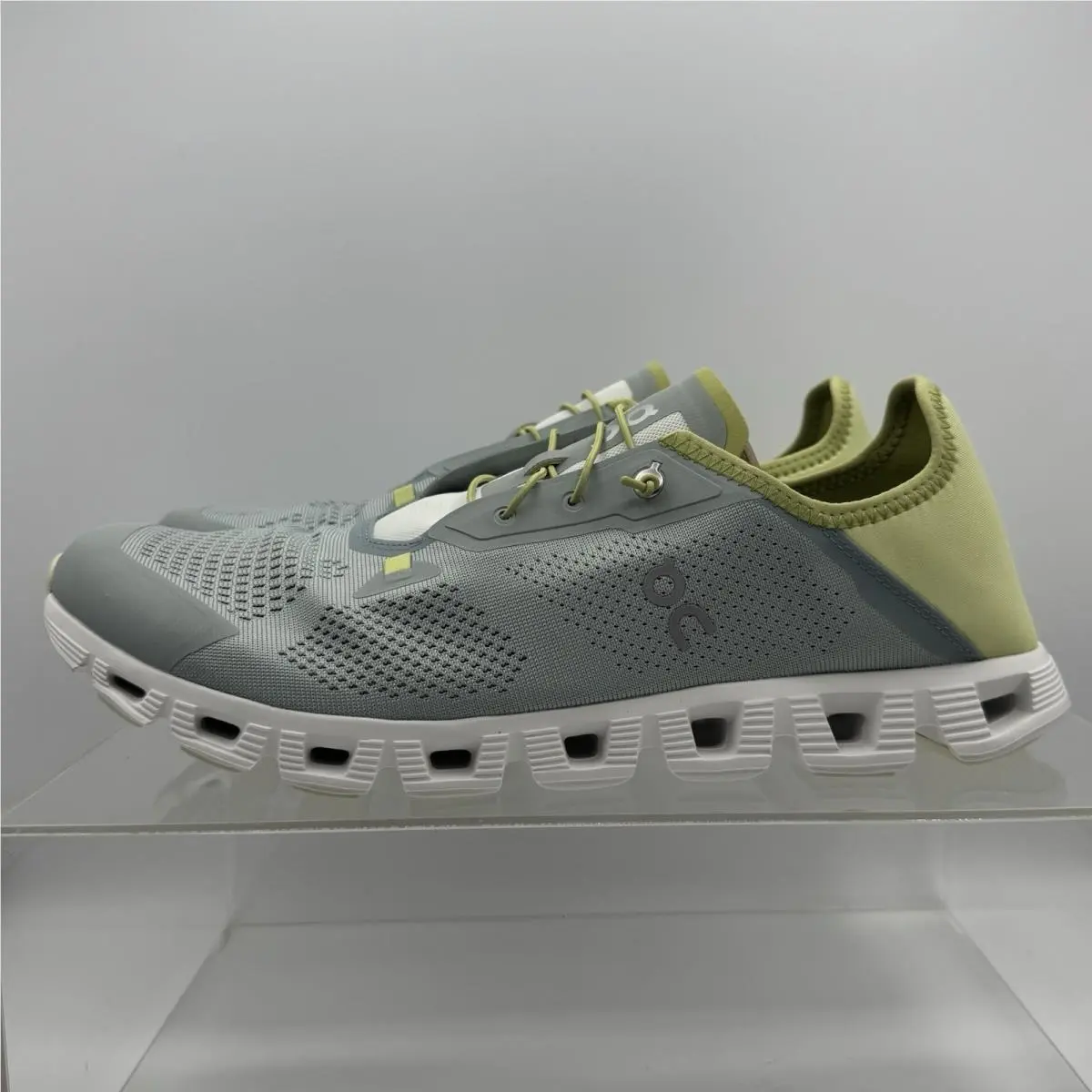 ON Running Cloud 5 Coast Mineral/acacia 3MD10531981 Men’s Size 14