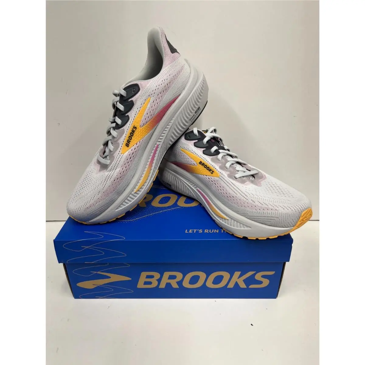 Brooks shoes - Brooks Ghost 17 - Ghost - Oyster/Apricot/Pink (070) 0