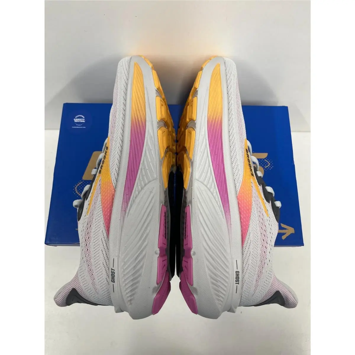 Brooks shoes - Brooks Ghost 17 - Ghost - Oyster/Apricot/Pink (070) 4