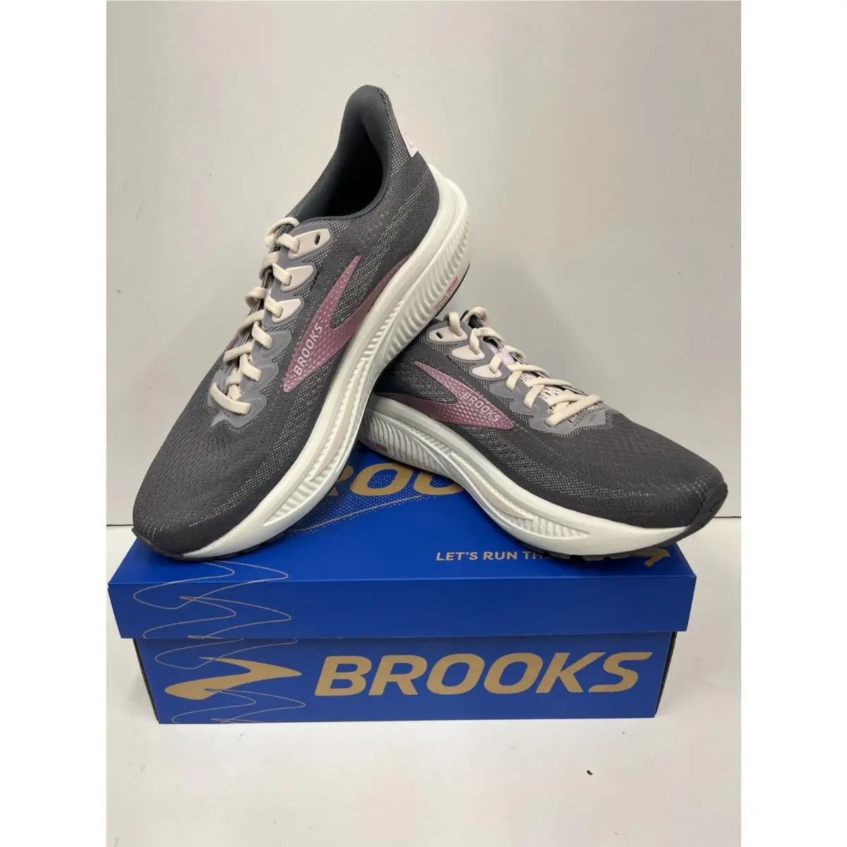 Brooks shoes - Brooks Ghost 17 - Ghost - Oyster/Apricot/Pink (070) 28
