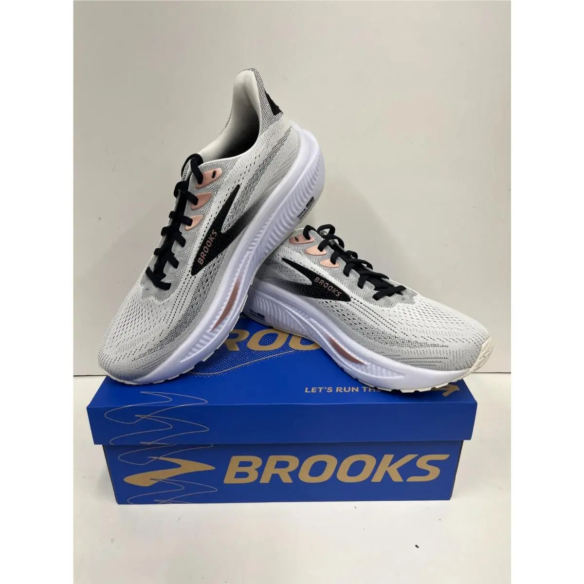 Brooks shoes - Brooks Ghost 17 - Ghost - Oyster/Apricot/Pink (070) 48