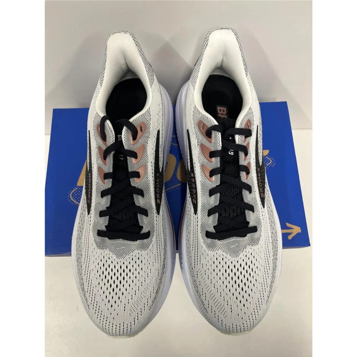 Brooks shoes - Brooks Ghost 17 - Ghost - Oyster/Apricot/Pink (070) 49